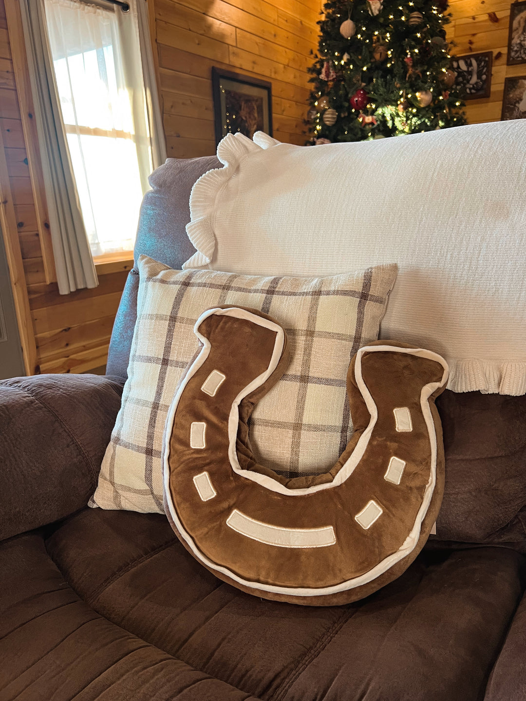 Horseshoe Throw Pillow{3 Colors}