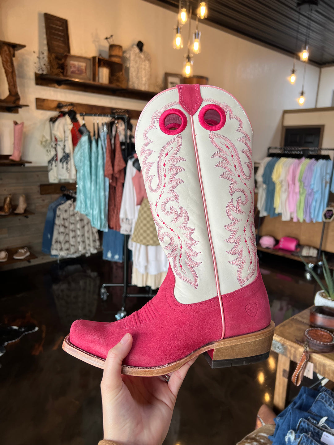 Ariat: Futurity Azalea Rough Out Boots