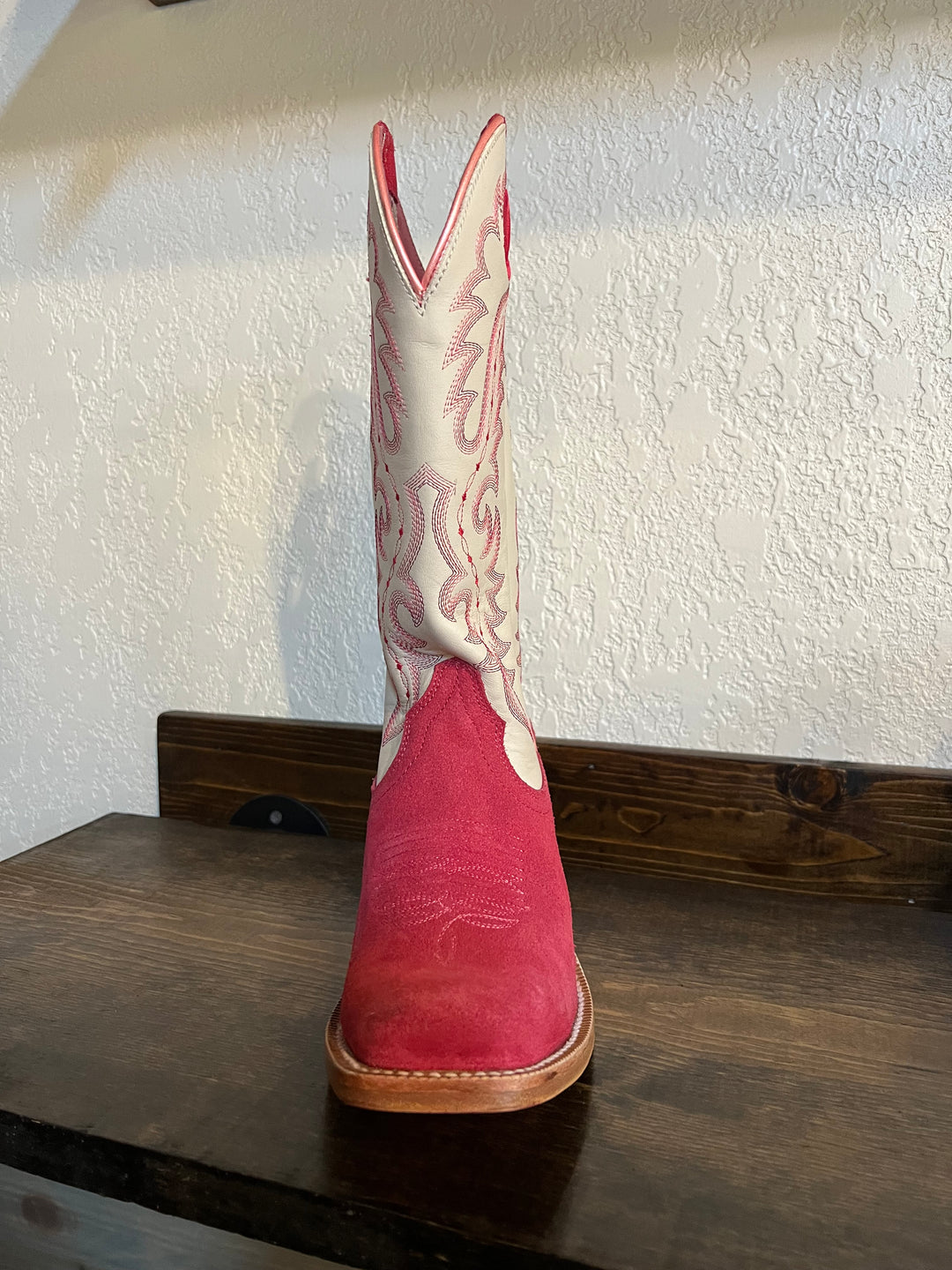 Ariat: Futurity Azalea Rough Out Boots