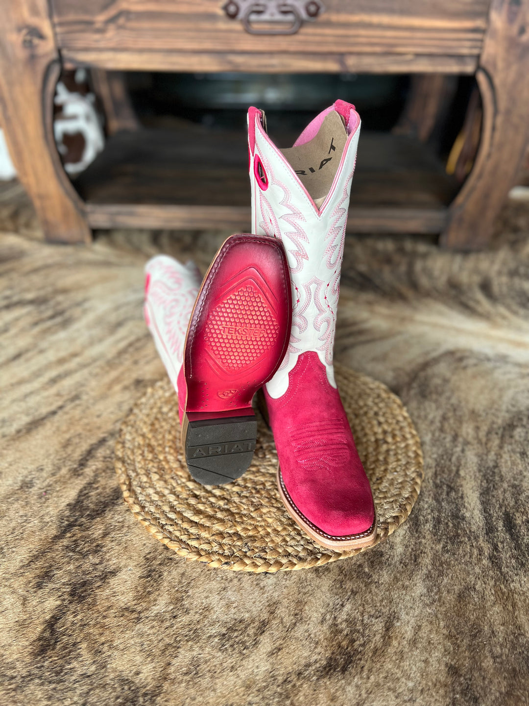 Ariat: Futurity Azalea Rough Out Boots